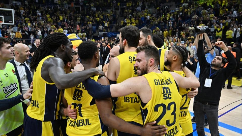 Fenerbahçe Beko son saniyede Real Madrid’i devirdi