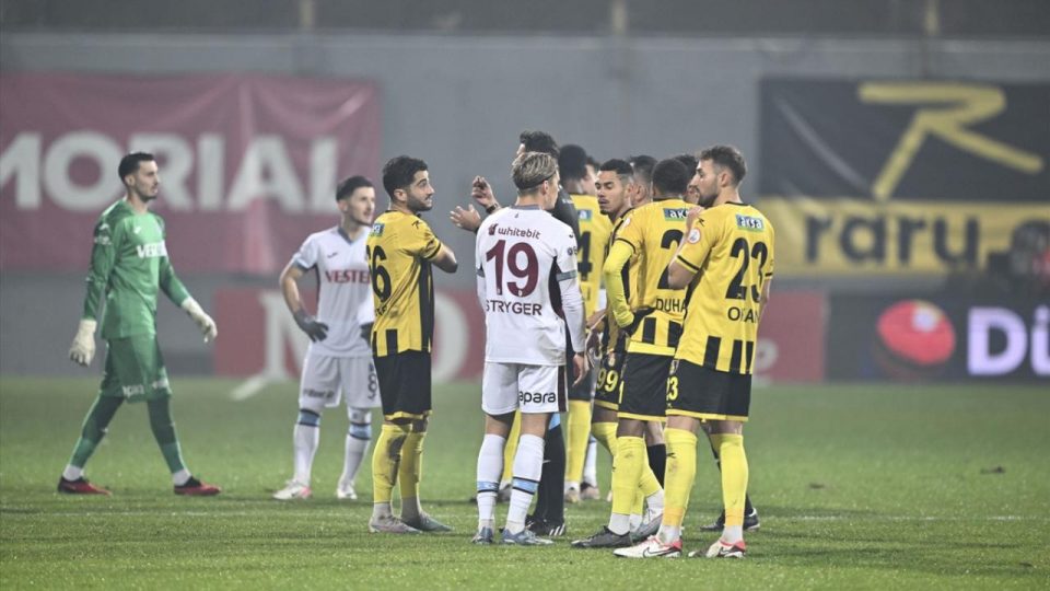 İstanbulspor’a hükmen mağlubiyet ile 3 puan silme cezası